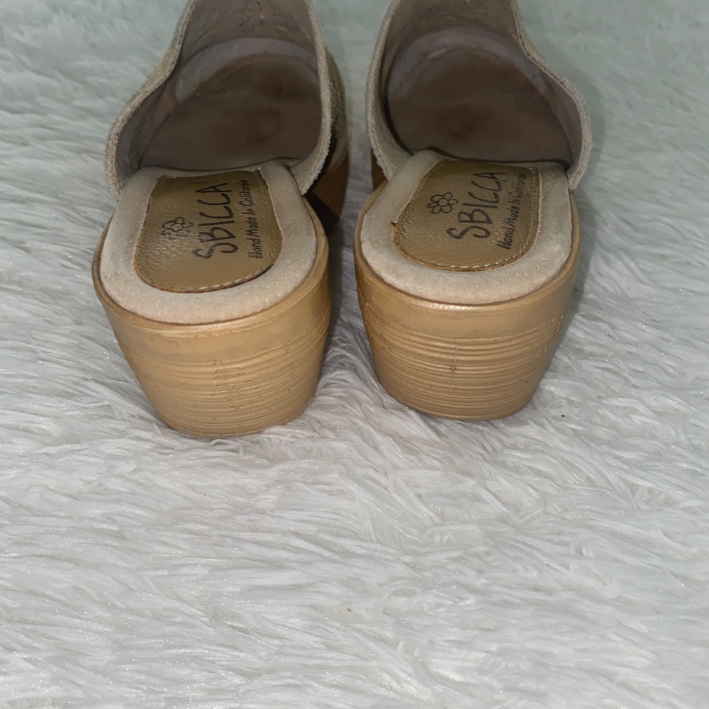 Sbicca Boho tan suede handmade in California clogs 3" wedge - Picture 3 of 8